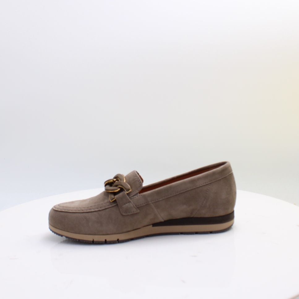 4004.01 GABOR SHOES 26
