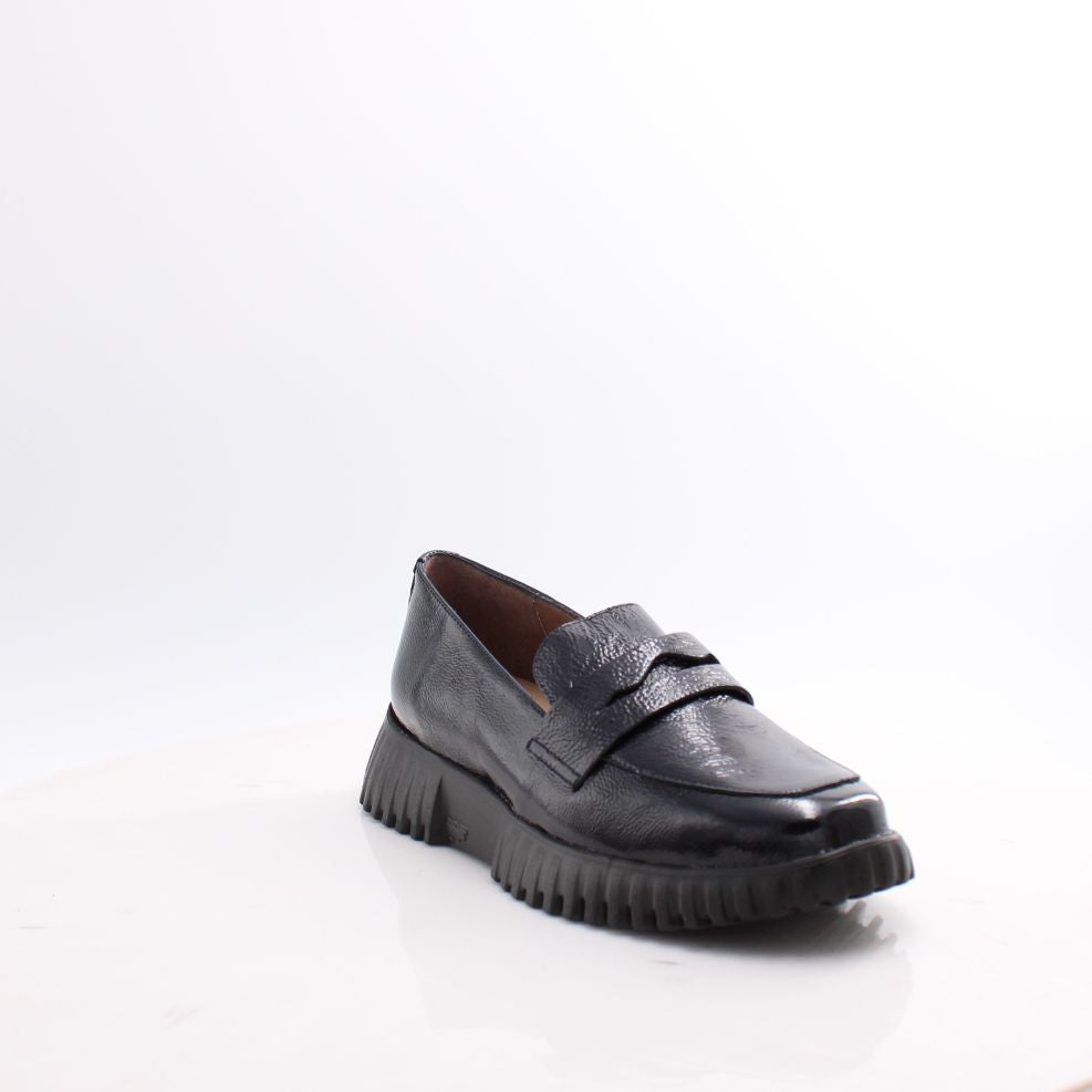 A-4402 WONDERS 26