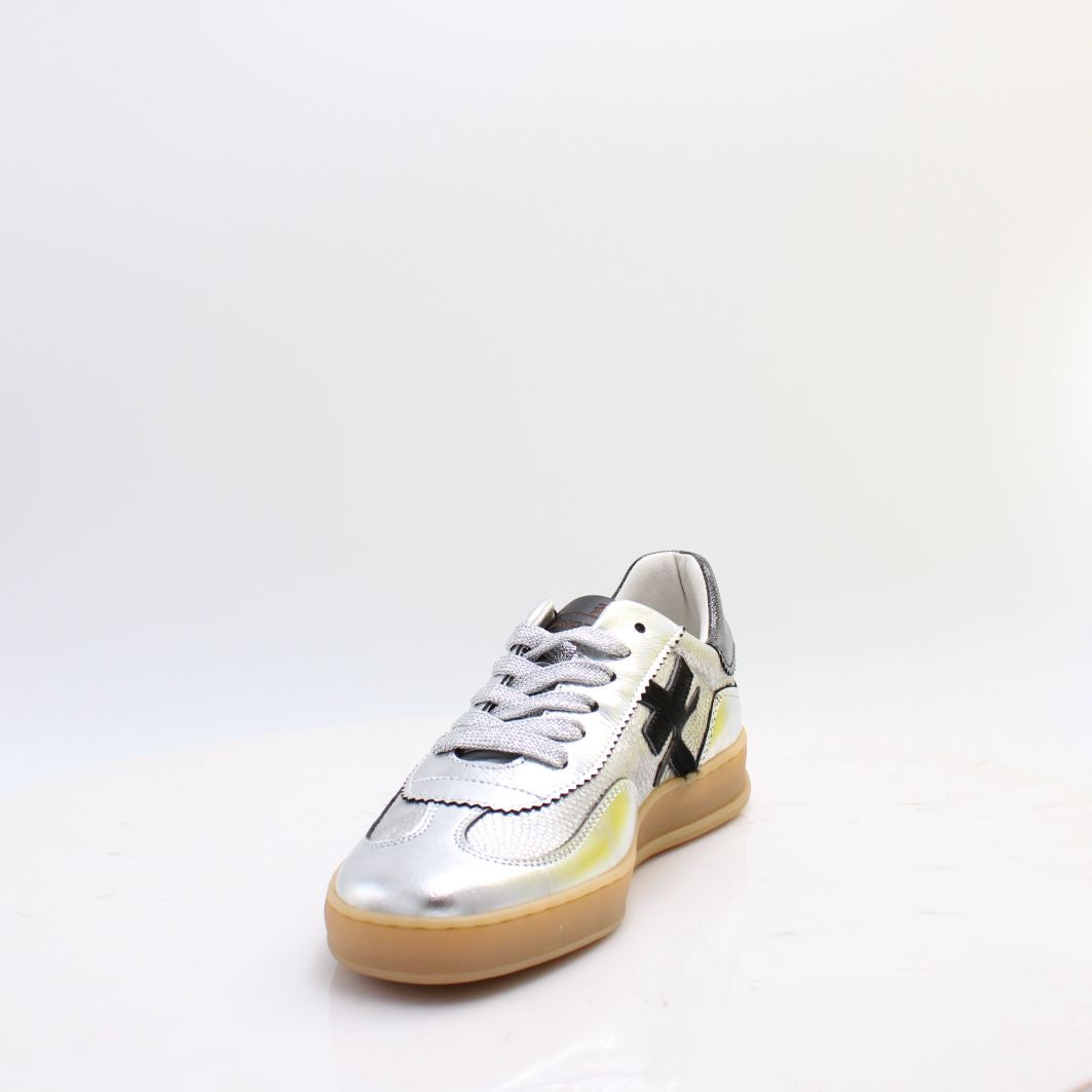 A032 ANOTHER TREND TRAINERS