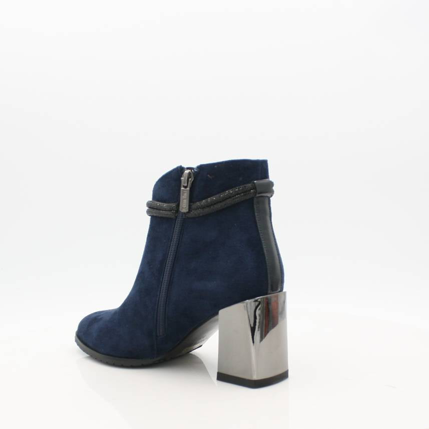 C218 LORETTA VITALE 23