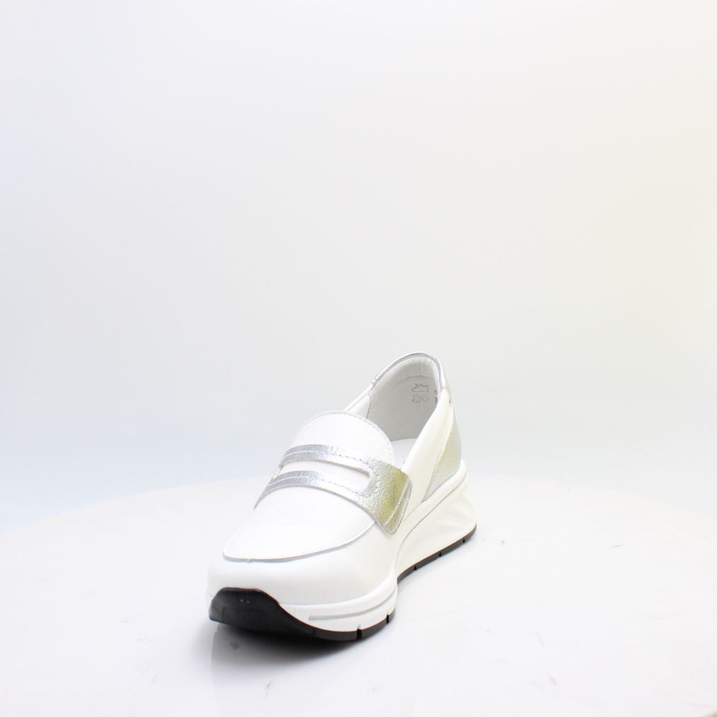 COMO SUAVE SHOES 26
