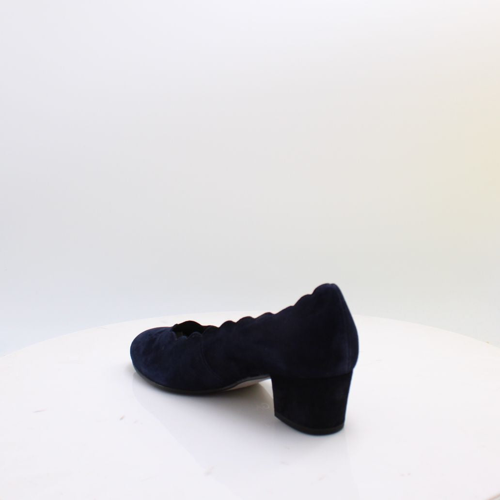 3006.01 GABOR SHOES 26