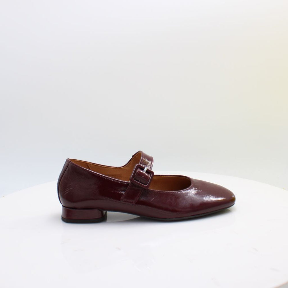 3020.02 GABOR SHOES 26