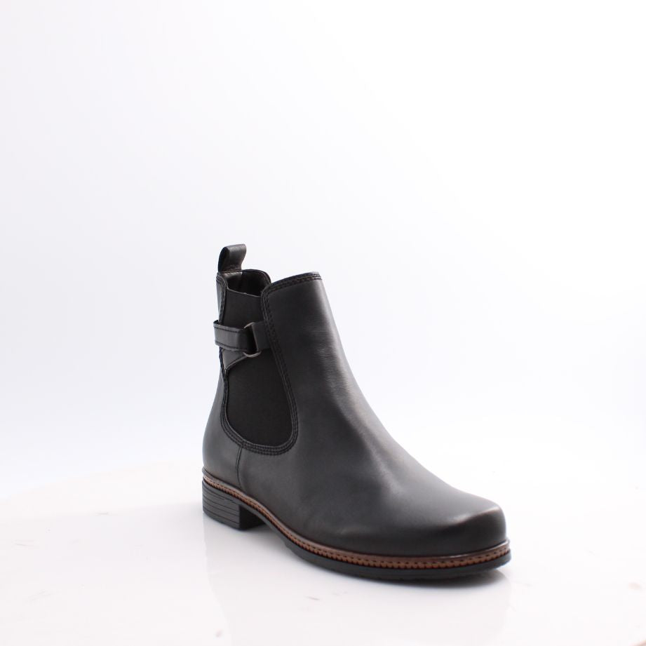 74.670 GABOR BOOTS 25
