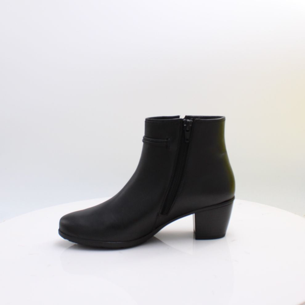 8029.01 GABOR BOOTS 26