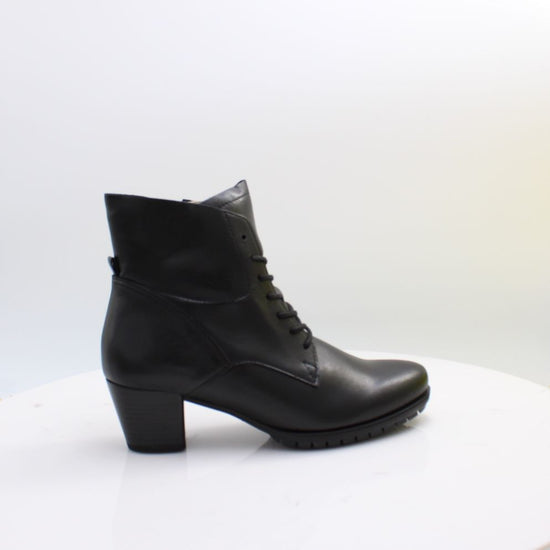 8033.02 GABOR BOOTS 26