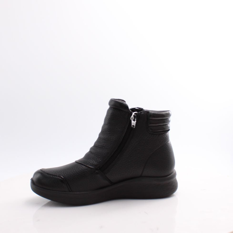 825 G COMFORT 26 WIDE FIT