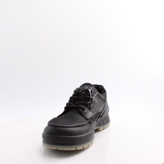 831714 ECCO TRACK 26  SHOES
