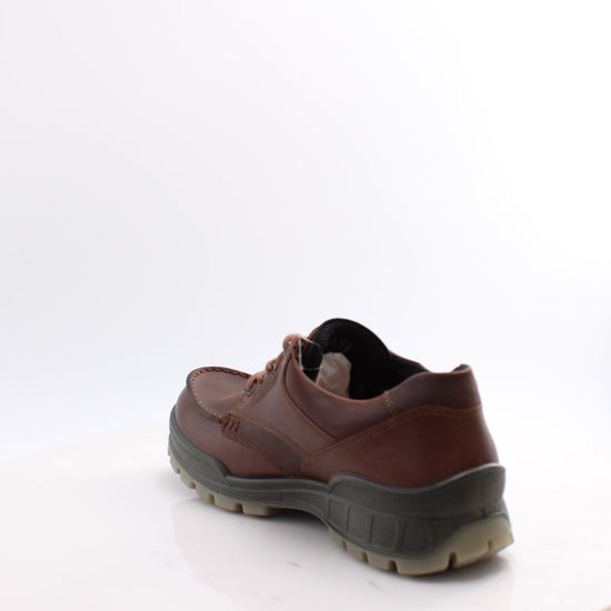 831714 ECCO TRACK 26  SHOES
