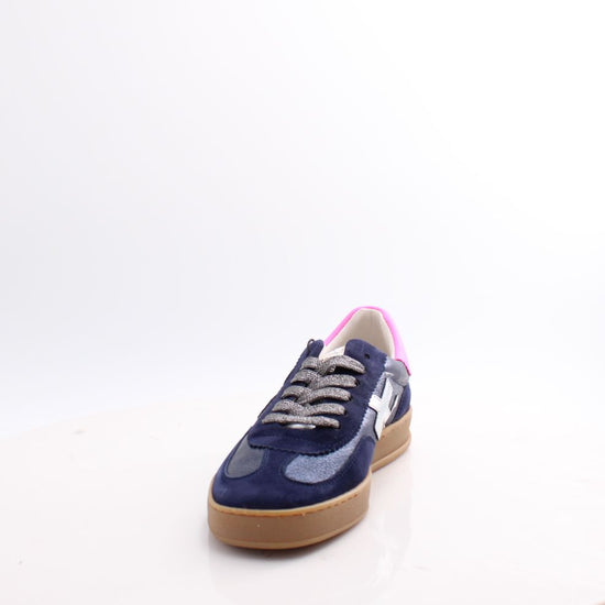 A032 ANOTHER TREND TRAINERS