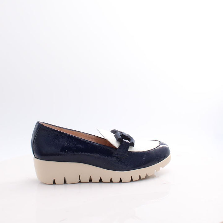 C-33311 WONDERS SHOES