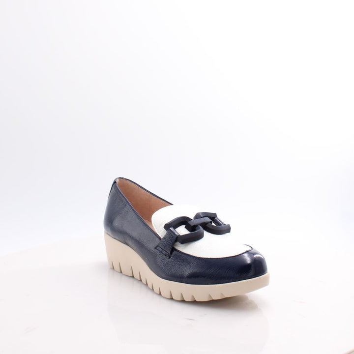 C-33311 WONDERS SHOES