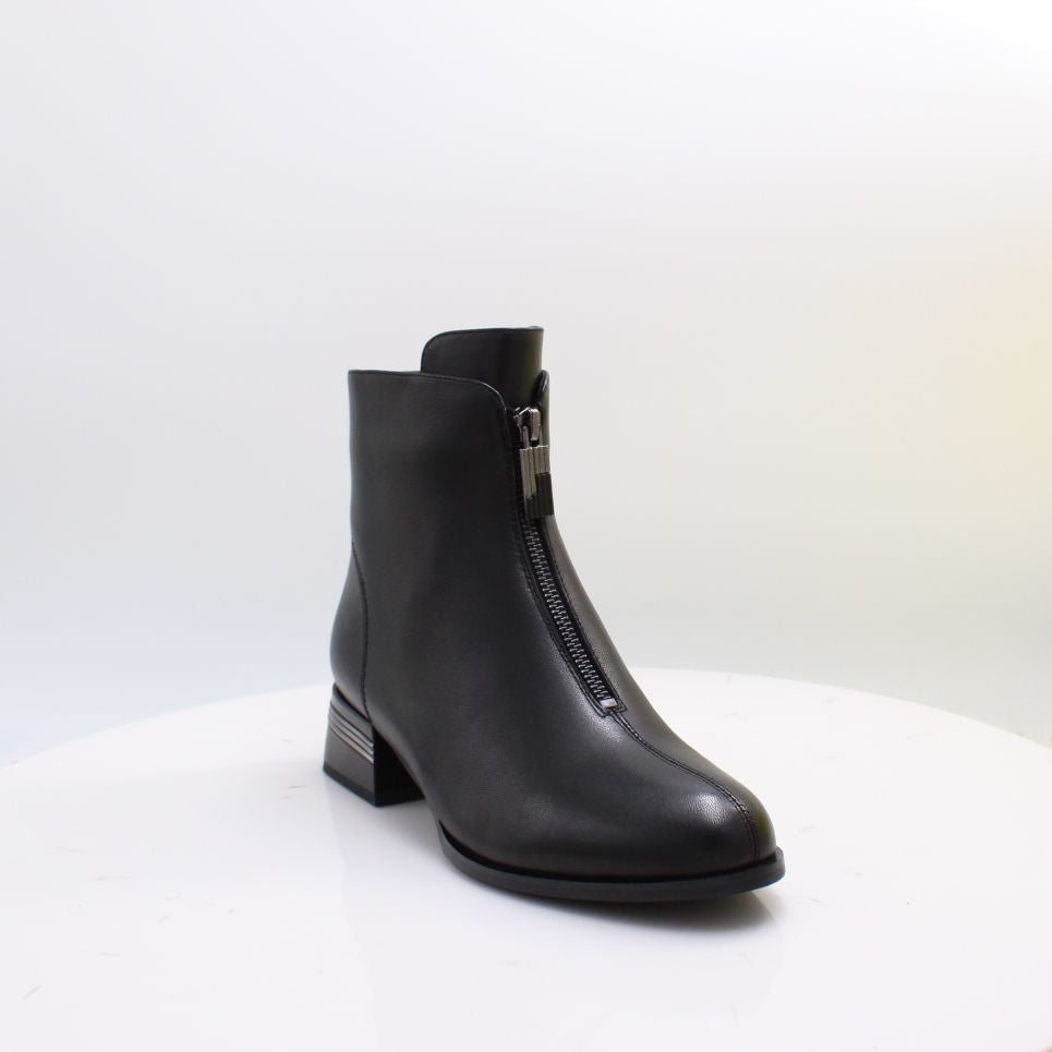 C96124 LORETTA VITALE BOOTS 26