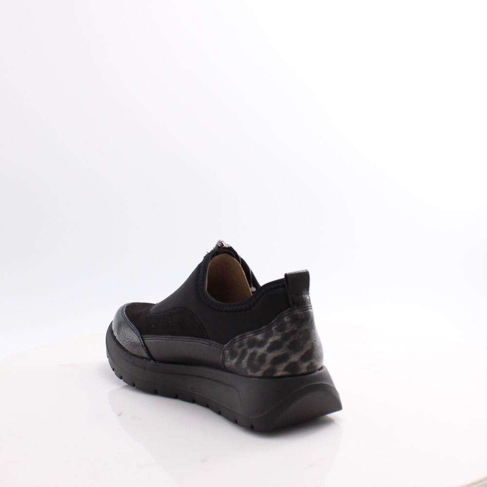 D2V01 REMONTE SHOES 26