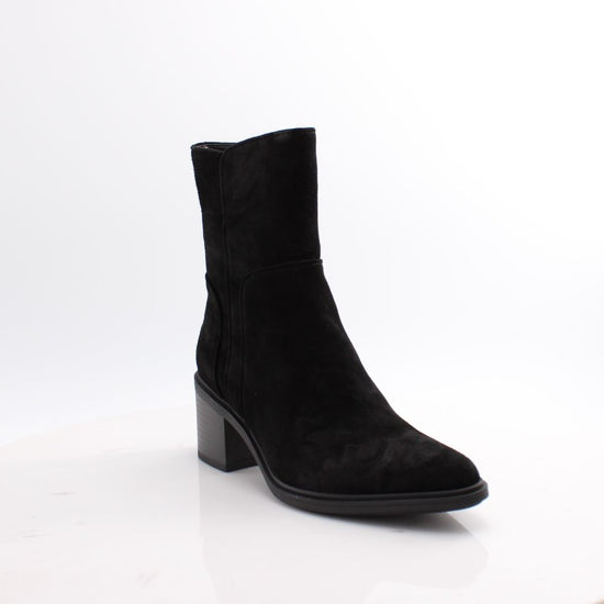 ELETTRA-03 REGARDE LE CIEL