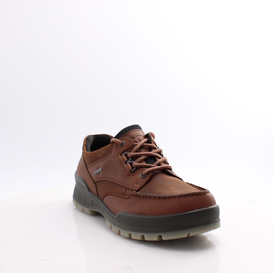 831714 ECCO TRACK 26  SHOES