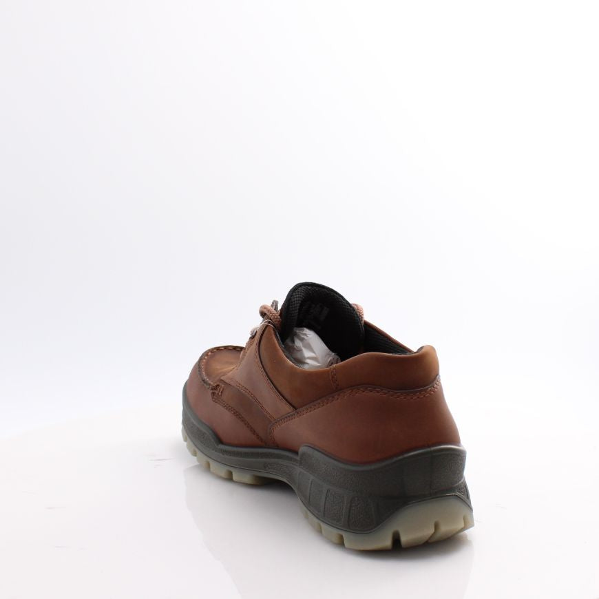 831714 ECCO TRACK 26  SHOES